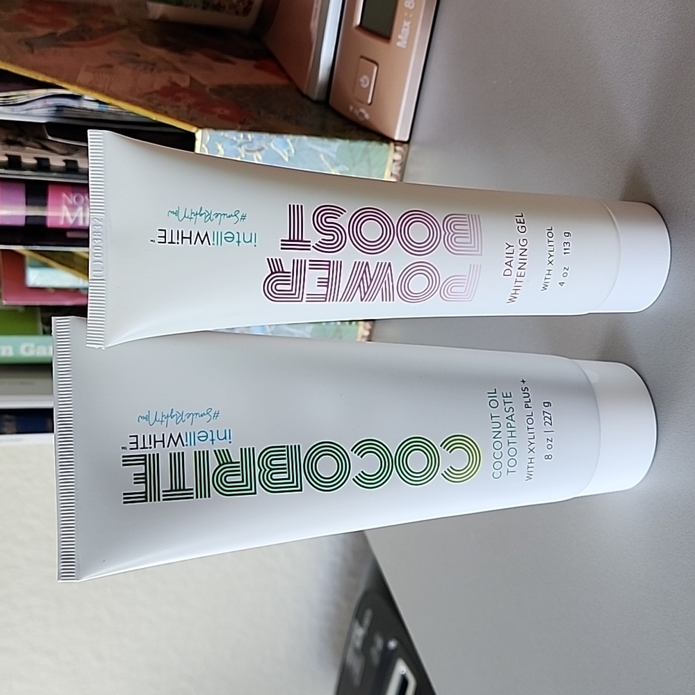 NWT Intelliwhite Powerboost Toothpaste and Whitening Gel Combo Pack